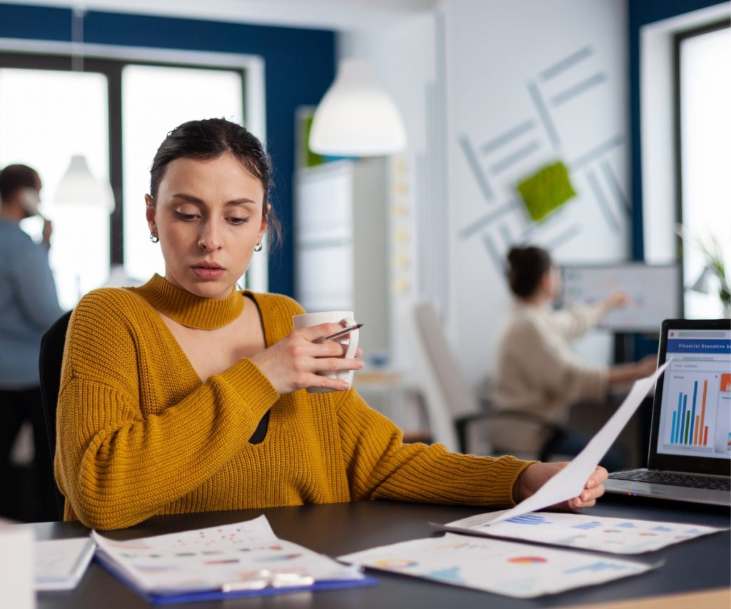 Ter uma equipe feliz pode fazer milagres pela empresa! Entenda por quê. A Benê é o melhor cartão multibenefício corporativo, com bandeira Visa e aceitação ampla na vida real.