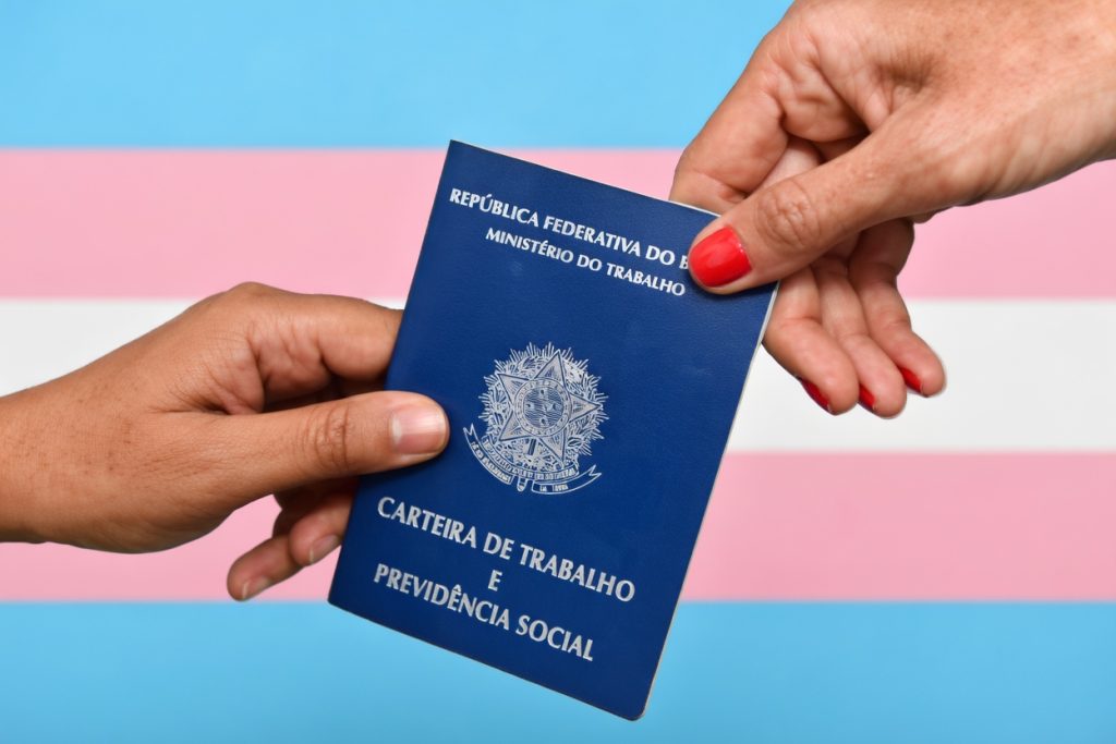 Transgênero no trabalho: Aprenda a criar um ambiente respeitoso e inclusivo. A Benê é o melhor cartão multibenefício corporativo, com bandeira Visa e aceitação ampla na vida real.