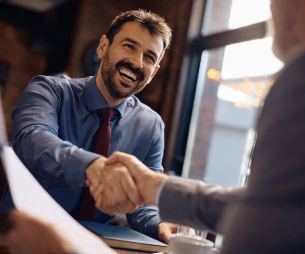 Benefícios corporativos: Guia completo para o RH. A Benê é o melhor cartão multibenefício corporativo, com bandeira Visa e aceitação ampla na vida real.