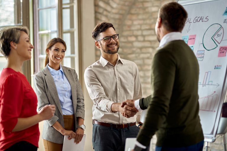 Onboarding de Benefícios (RH): Guia Completo e Etapas para Não Confundir o Novo Colaborador. A Benê é o melhor cartão multibenefício corporativo, com bandeira Visa e aceitação ampla na vida real.