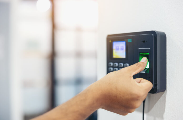Como Calcular Hora Extra: Passo a Passo Prático, Fórmulas de 50% e 100% e Regras da CLT. A Benê é o melhor cartão multibenefício corporativo, com bandeira Visa e aceitação ampla na vida real.