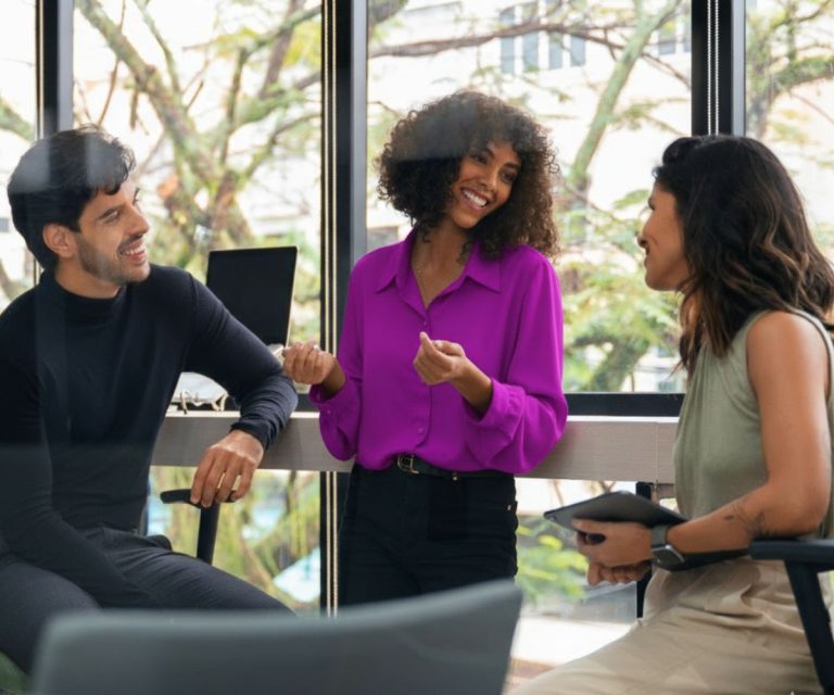 Habilidades Sociais: o que são, importância e como desenvolver no trabalho. A Benê é o melhor cartão multibenefício corporativo, com bandeira Visa e aceitação ampla na vida real.