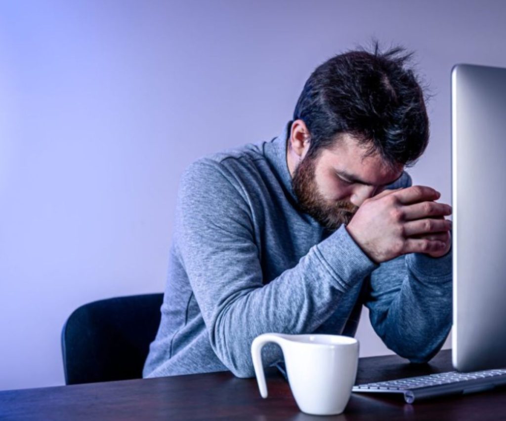 Riscos Psicossociais no Trabalho: causas e prevenção. A Benê é o melhor cartão multibenefício corporativo, com bandeira Visa e aceitação ampla na vida real.