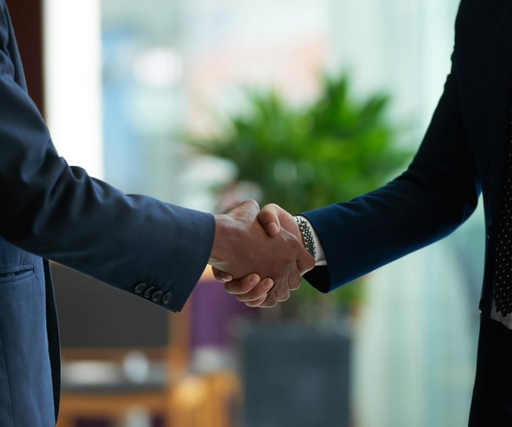 Pedi demissão, tenho direito ao FGTS? Entenda as regras de saque. A Benê é o melhor cartão multibenefício corporativo, com bandeira Visa e aceitação ampla na vida real.