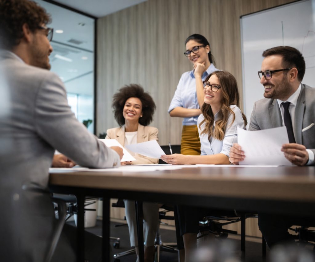 Diferença entre chefe e líder: descubra qual perfil predomina na sua gestão. A Benê é o melhor cartão multibenefício corporativo, com bandeira Visa e aceitação ampla na vida real.