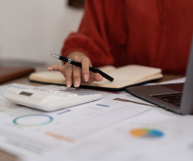 Reajuste no Plano de Saúde Empresarial: o que é, como funciona e como reduzir o impacto. A Benê Seguros facilita a contratação de planos de saúde, odontológico e de vida para empresas, com custo acessível e soluções a partir de 3 vidas. Seguro saúde nas melhores operadoras do Brasil. Consultoria de benefícios corporativos completa para sua empresa.