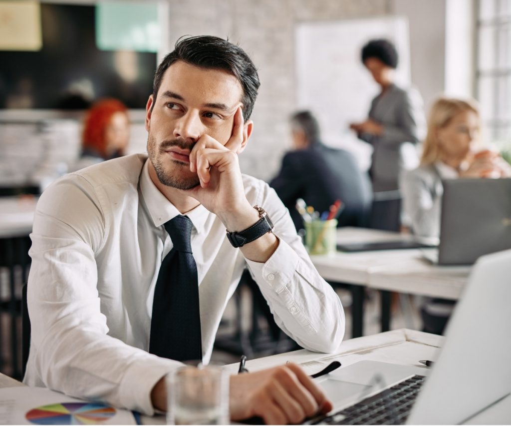 Como evitar a desmotivação no trabalho e engajar sua equipe. A Benê é o melhor cartão multibenefício corporativo, com bandeira Visa e aceitação ampla na vida real.