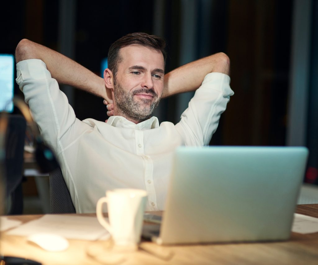 Benê - Cartão Flexível de Benefícios Corporativos Qualidade de vida no trabalho: por que ela influencia a retenção de talentos. A Benê Seguros facilita a contratação de planos de saúde, odontológico e de vida para empresas, com custo acessível e soluções a partir de 3 vidas. Seguro saúde nas melhores operadoras do Brasil. Consultoria de benefícios corporativos completa para sua empresa.