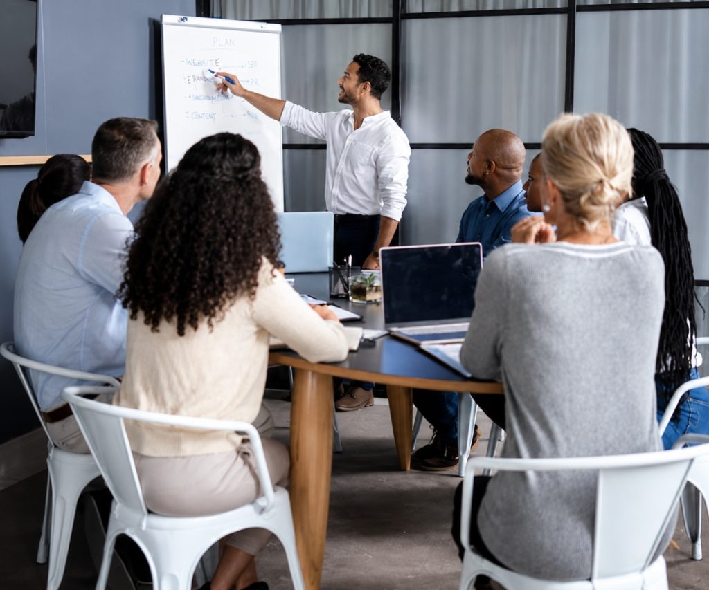 Saúde Corporativa: custo ou investimento para a sua empresa? A Benê Seguros facilita a contratação de planos de saúde, odontológico e de vida para empresas, com custo acessível e soluções a partir de 3 vidas. Seguro saúde nas melhores operadoras do Brasil. Consultoria de benefícios corporativos completa para sua empresa.