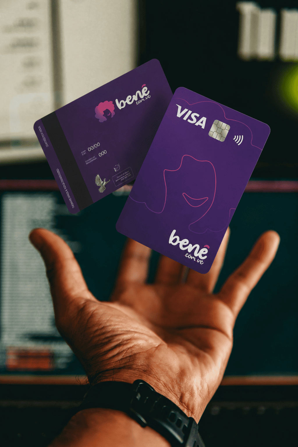 Cartão Visa Benê Multi sobre a tela do aplicativo