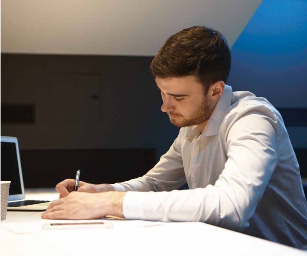 Benê - Cartão Flexível de Benefícios Corporativos Referência profissional: como verificar e o que considerar. A Benê é o melhor cartão multibenefício corporativo, com bandeira Visa e aceitação ampla na vida real.