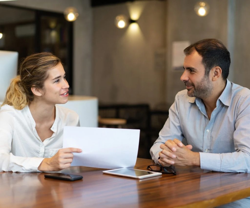 Controle emocional no trabalho: como manter o equilíbrio. A Benê é o melhor cartão multibenefício corporativo, com bandeira Visa e aceitação ampla na vida real.