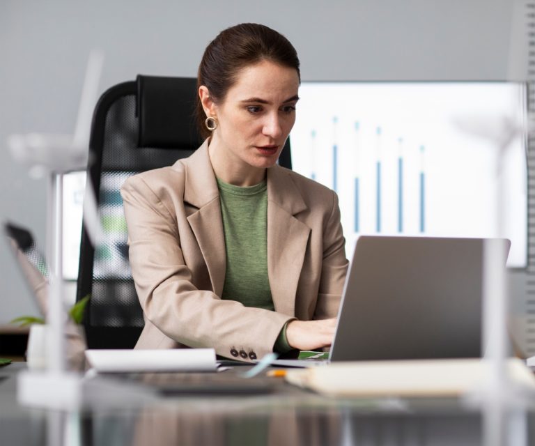 Comprometimento no trabalho: entenda o impacto na performance. A Benê é o melhor cartão multibenefício corporativo, com bandeira Visa e aceitação ampla na vida real.