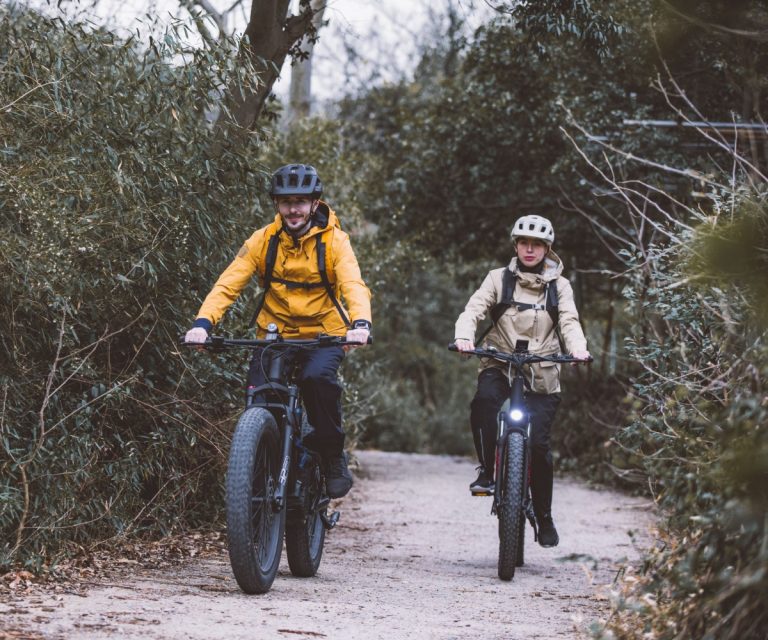 Fat bike: entenda como funciona e onde ela pode ser usada. Contrate já um seguro bike da Benê e pedale com mais tranquilidade, contando com atendimento especializado e contratação rápida pelo WhatsApp.
